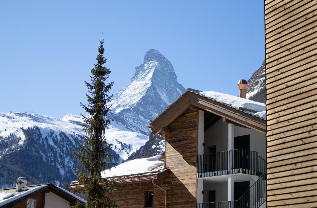 Village Apartment With Matterhorn View Zermatt Kültér fotó
